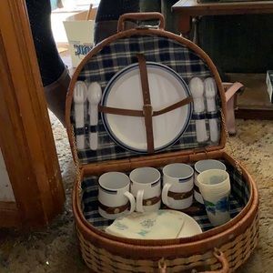 Picnic basket